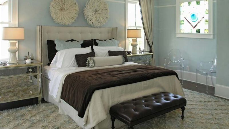 Feng Shui Tips for a Bed Aligned with the Door