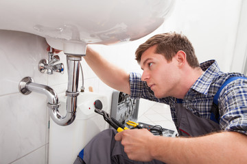 What Does It Take to Be a Commercial Plumber?